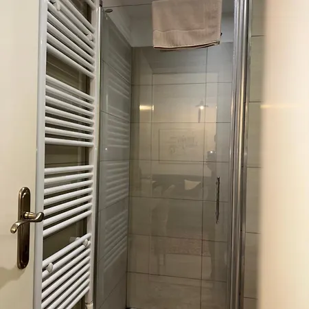 Midtown Apartment